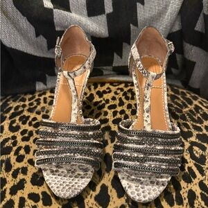 Bacio 61 Chic Black and Gray Wedge Shoes with Shimmery Texture